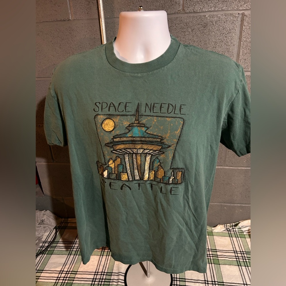 Vintage 1990s Seattle Space Needle T-Shirt Size Large L